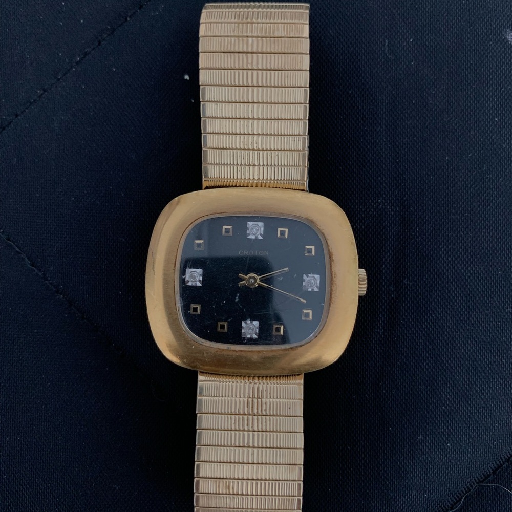 Vintage Croton 10K Gold plated and diamond Wearable Watch. Doesn’t run!
